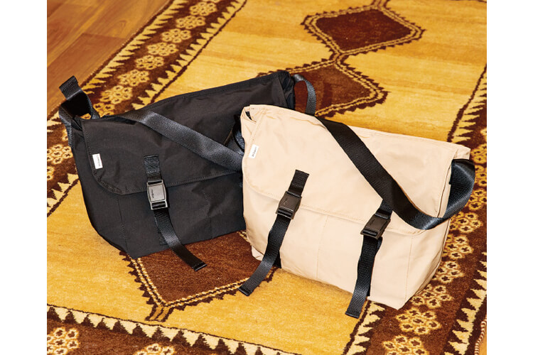 〈LAMPEYE〉の 別注メッセンジャーBAG