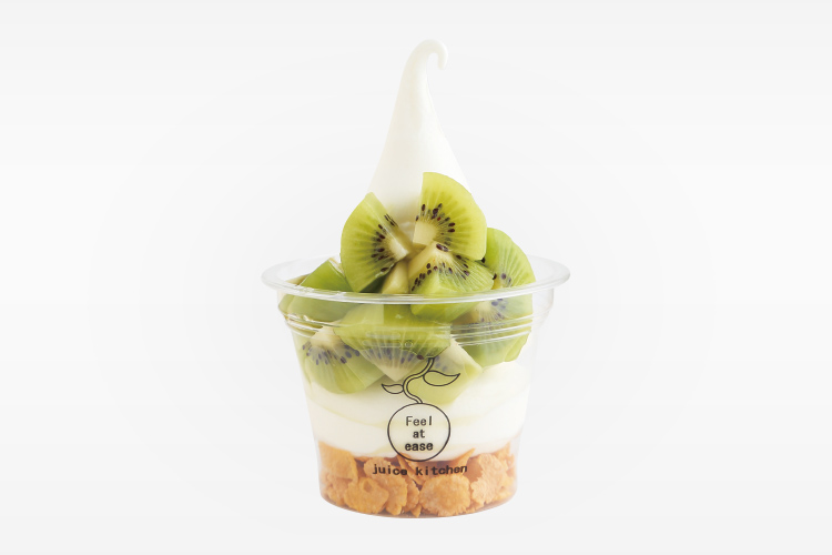 キウイパフェ 520円