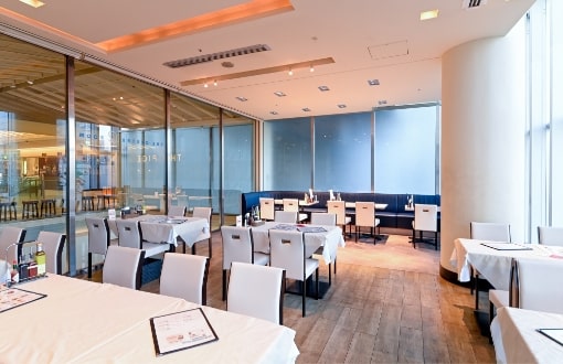 THE OYSTER ROOM By Gumbo & Oysterbar