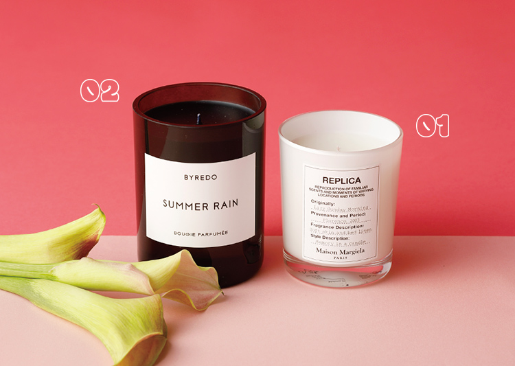 01〈Maison Margiela 'REPLICA' Fragrances〉キャンドル（165g）、02〈BYREDO〉キャンドル（240g）