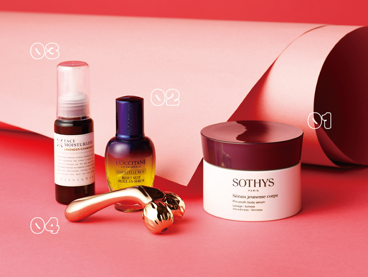 01〈SOTHYS〉ボディシルエット ボディユースセラム（200mL）、02〈L’OCCITANE〉イモーテル オーバーナイトリセットセラム（30mL）、03〈MARKS&WEB〉ハーバルモイスチャーライザー ラベンダー／カモミール（50mL）、04〈Afternoon Tea LIVING〉ミニフェイスローラー