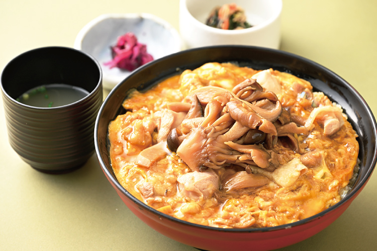 トリュフ薫るたっぷり木の子の親子丼