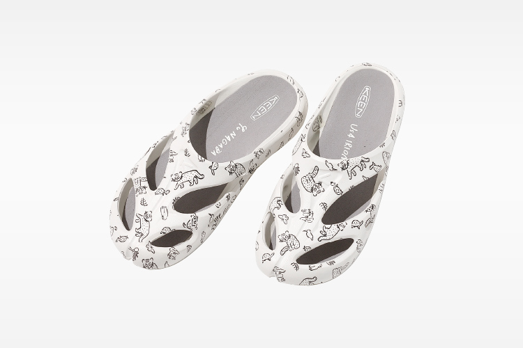 〈KEEN〉サンダル